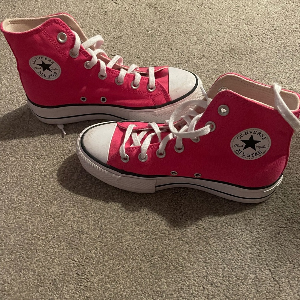 Pink converse